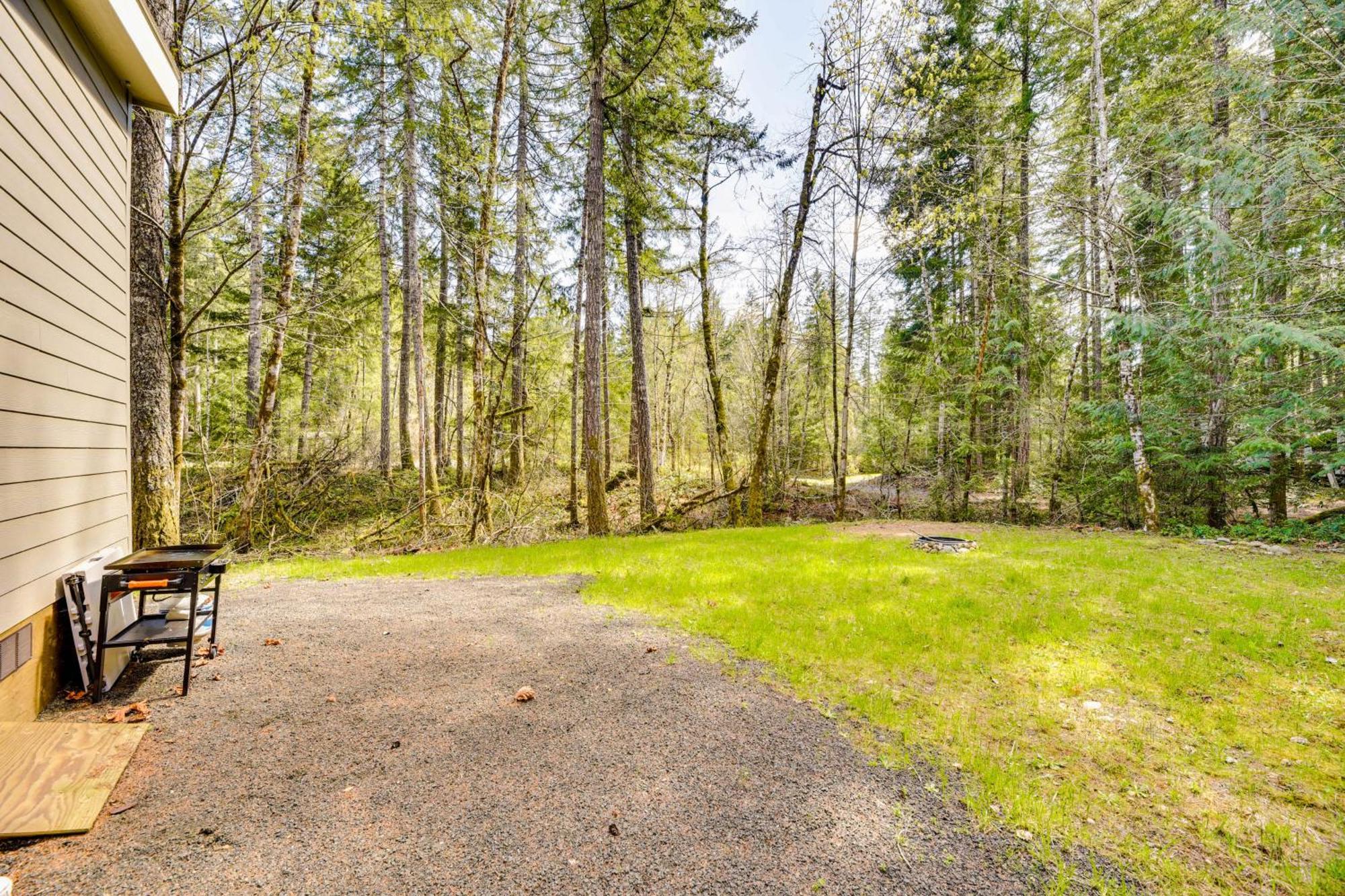 Hoodsport Vacation Rental With Private Lake Access! 외부 사진